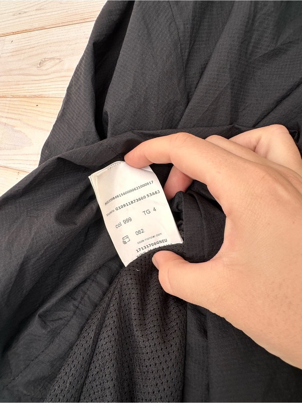 Moncler Itier Shell Jacket - Picture 15 of 16